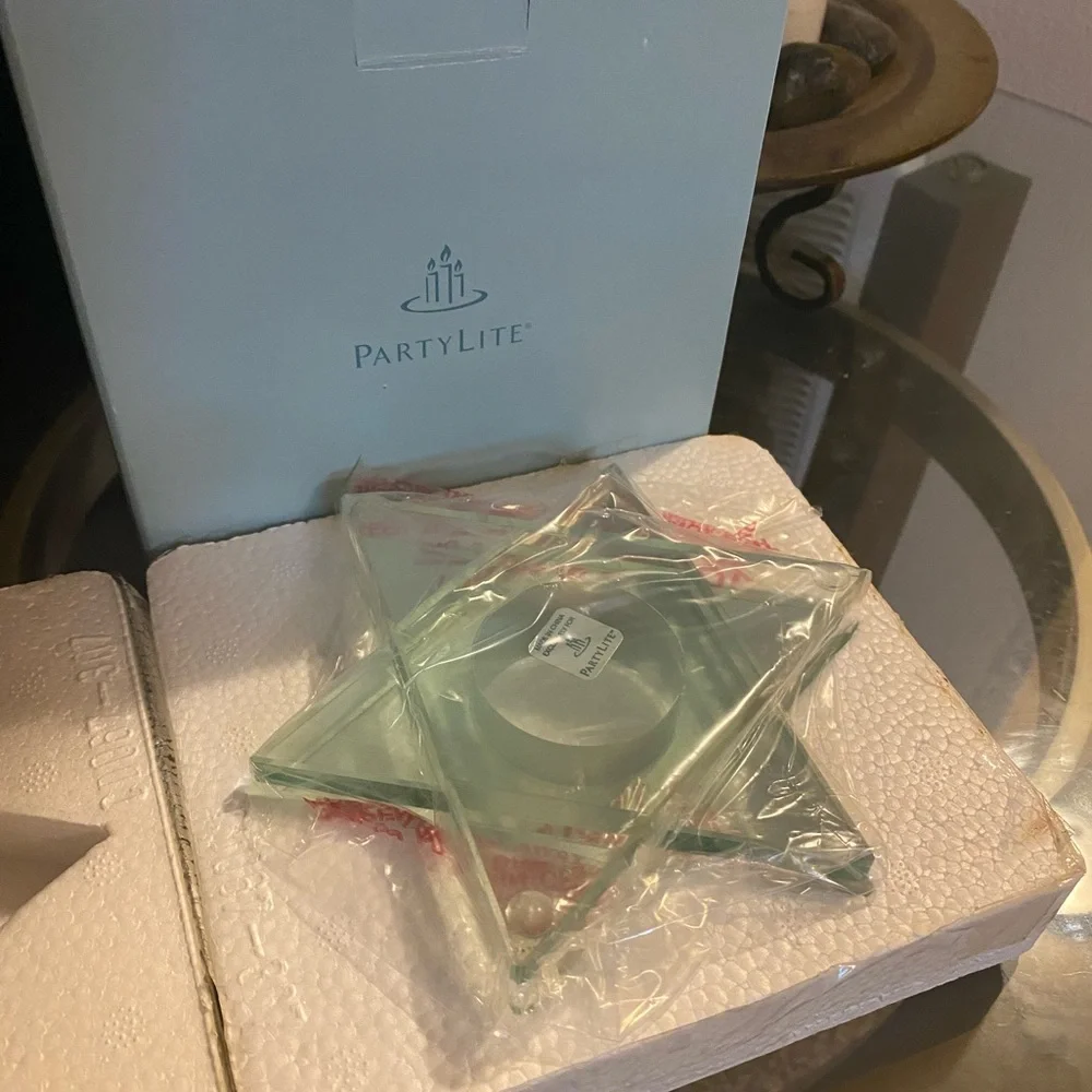 PartyLite Stratus Star Glass Tea Light Candle Holder | Star Candle Holder | NIB - Picture 2 of 4